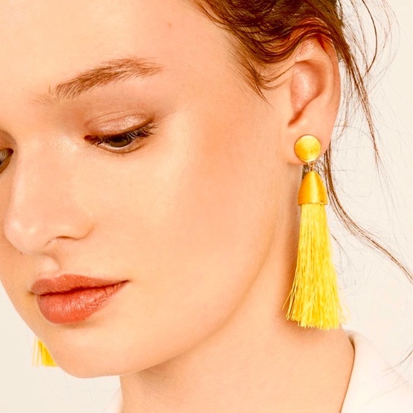 2/$15! BaubleBar Rosabella Gold Tassel Earrings - Picture 2 of 3